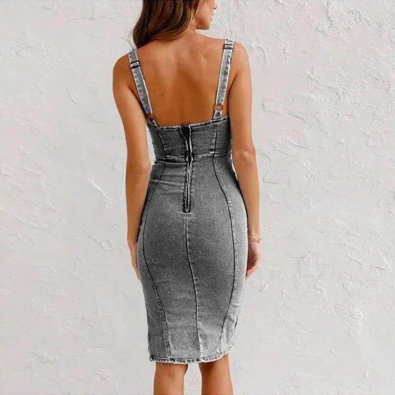 Desa™ - Jeanskleid mit Ausschnitt und Schlitz, verstellbarem Träger - Stilvivo™